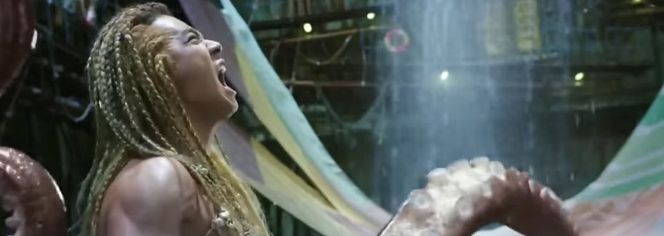 The Mermaid : petite sirène écolo et succès déjanté