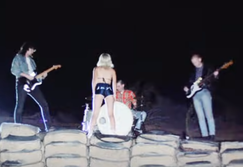 Amyl and the sniffers