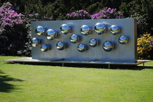 Fountains Full 2 E1471023813159