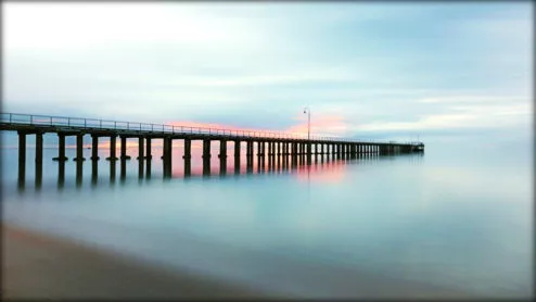 Pier 1467984 12801